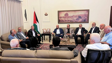 وفد من قيادة حركة حماس يلتقي في سفارة دولة فلسطين قيادة حركة فتح في لبنان