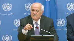 منصور يطالب بفرض وقف إطلاق النار في غزة كخطوة أولى لإنهاء الأزمة الإنسانية